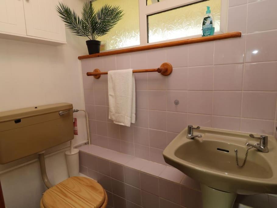 Cheerful Spacious 2 Bedroom Holiday Home St Anns 12 Gunnislake Eksteriør billede